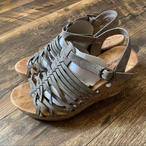 Hadley Strappy Wedge | Grey